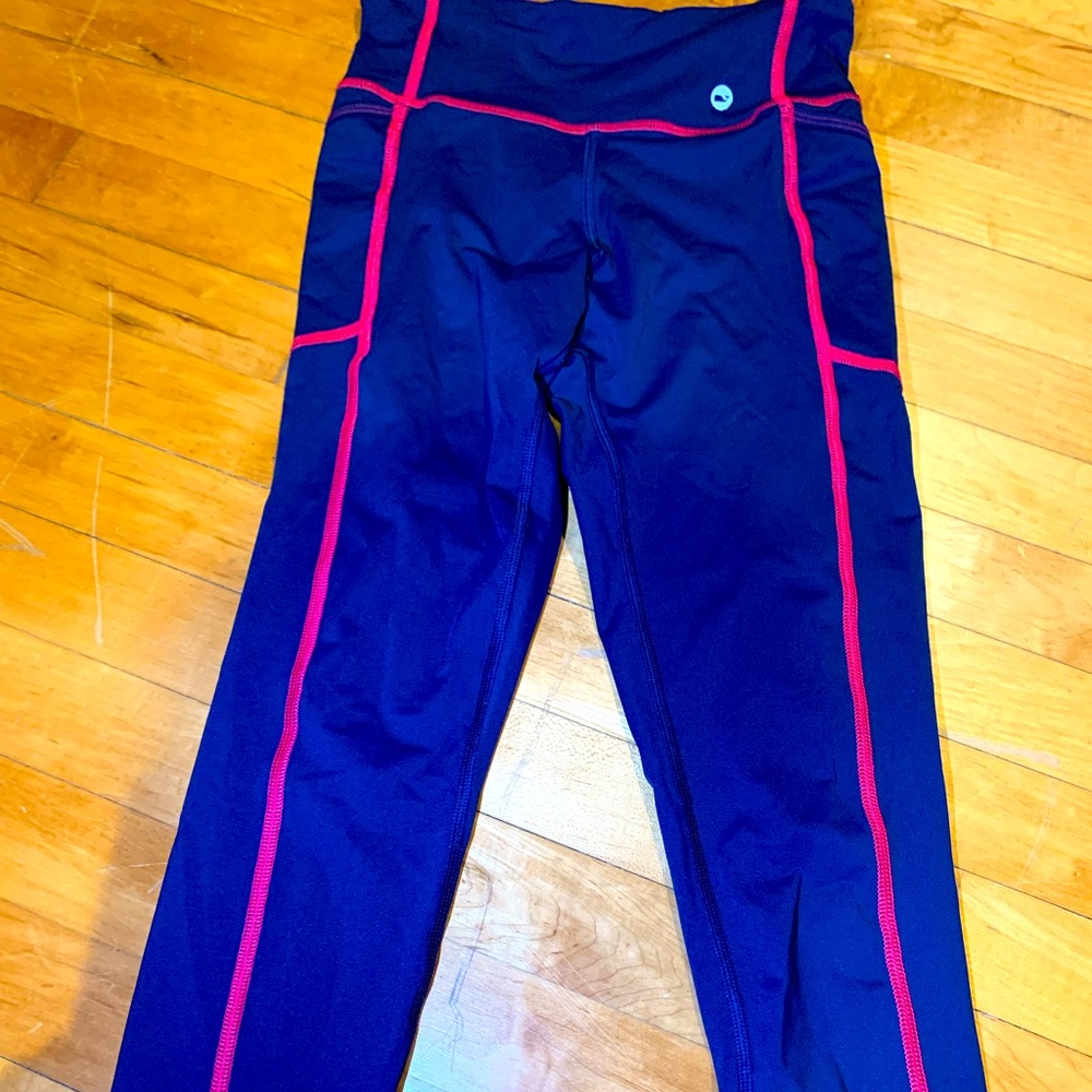 Vineyard Vines- preppy cropped leggings